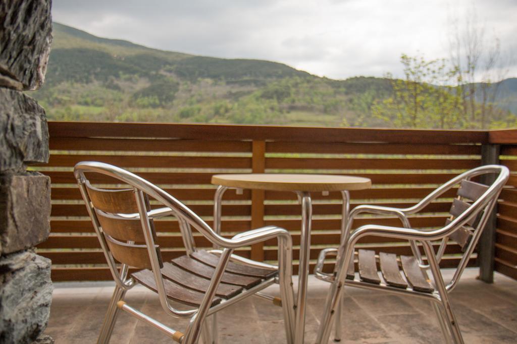 Hostal Les Roquetes Queralbs Exterior photo